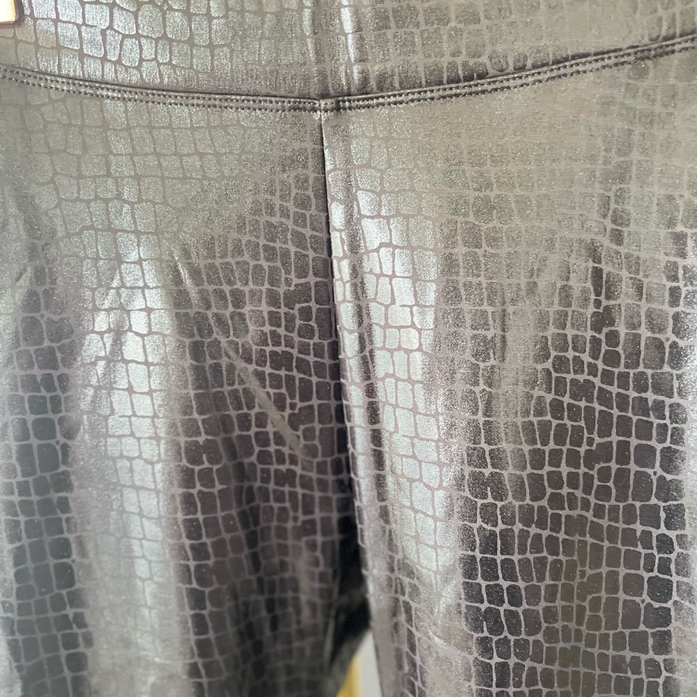 Express faux leather - Picture 6 of 9